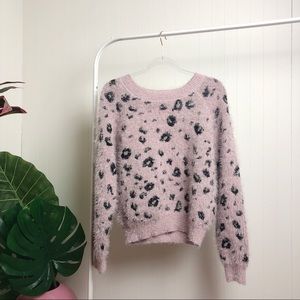 NWOT >> Fuzzy Leopard Print Sweater >> SZ M-L